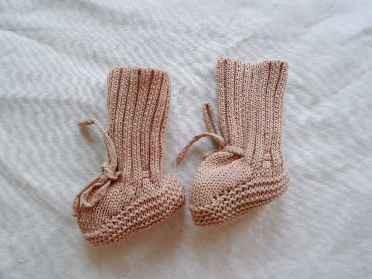 Mini Fashion - Varm og stilig - Strikkede babytøfler