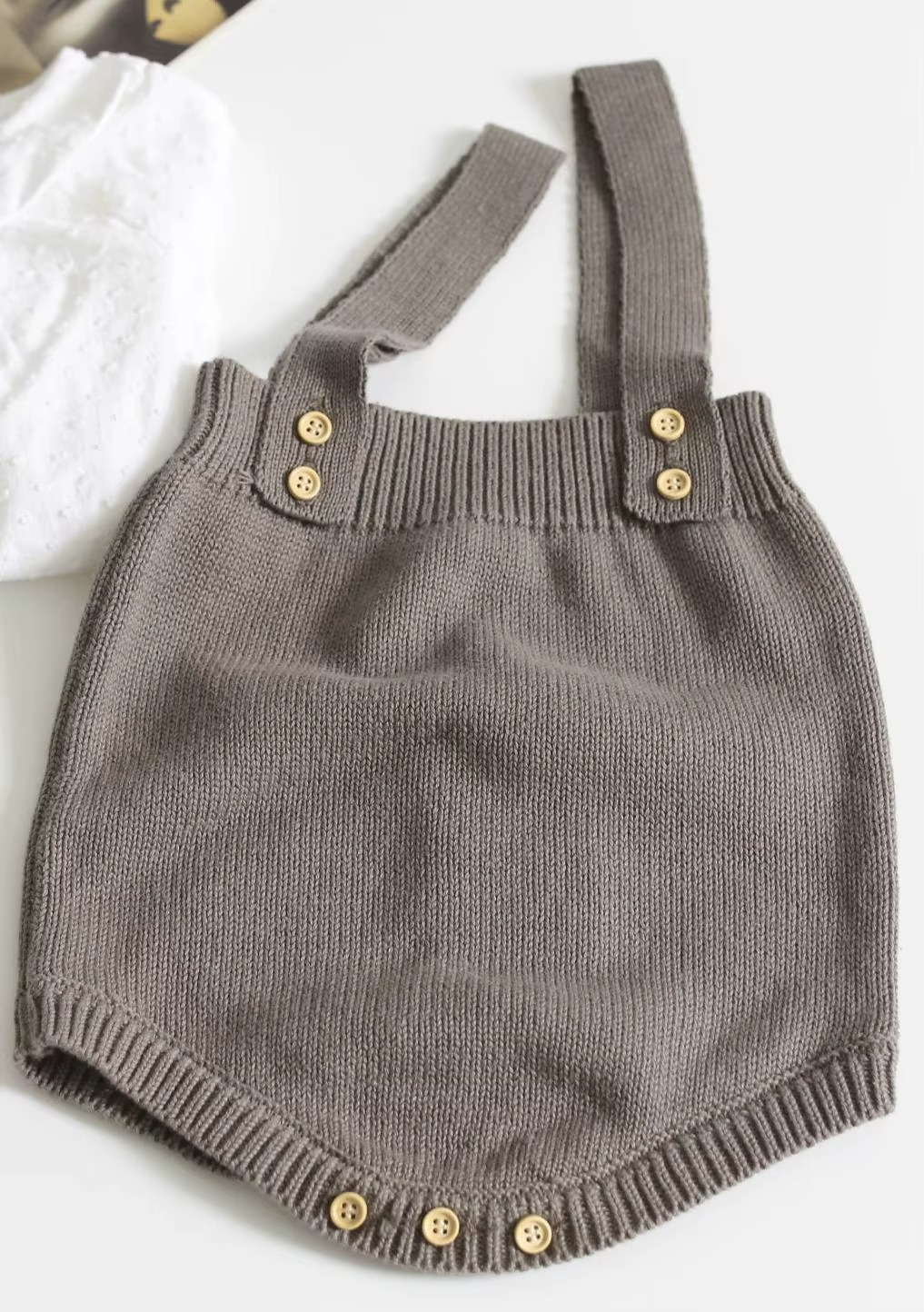 Mini Fashion - Søt strikket baby-omper