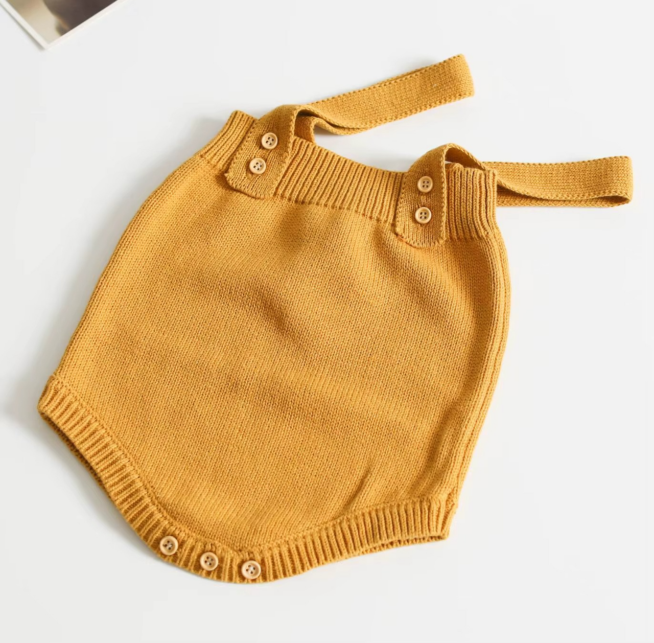 Mini Fashion - Søt strikket baby-omper
