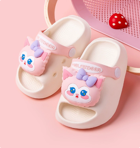 Mini Fashion – Munter og trygg – Polka strandtøfler