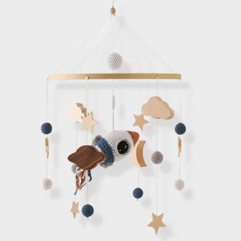 LittleNest – Naturlig ro – Babymobil i tre