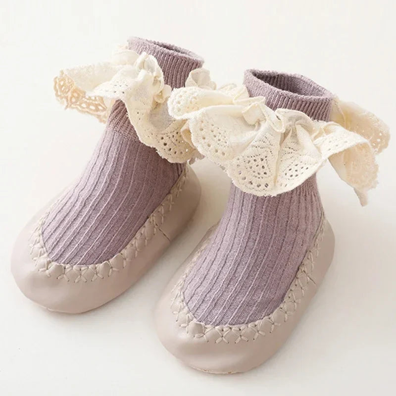 Mini Fashion - Søt og trygg - babysko med sokker