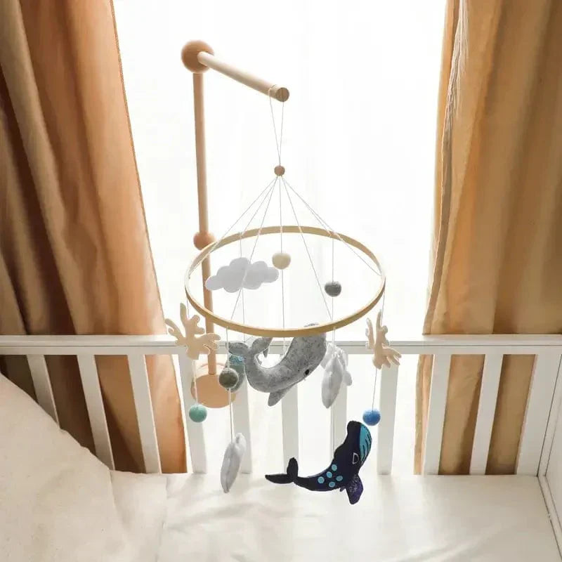 LittleNest – Naturlig ro – Babymobil i tre