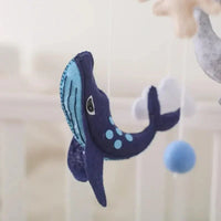Thumbnail for LittleNest – Naturlig ro – Babymobil i tre