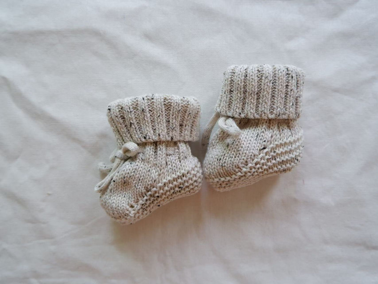 Mini Fashion - Varm og stilig - Strikkede babytøfler