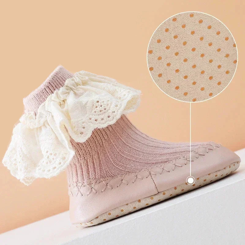 Mini Fashion - Søt og trygg - babysko med sokker