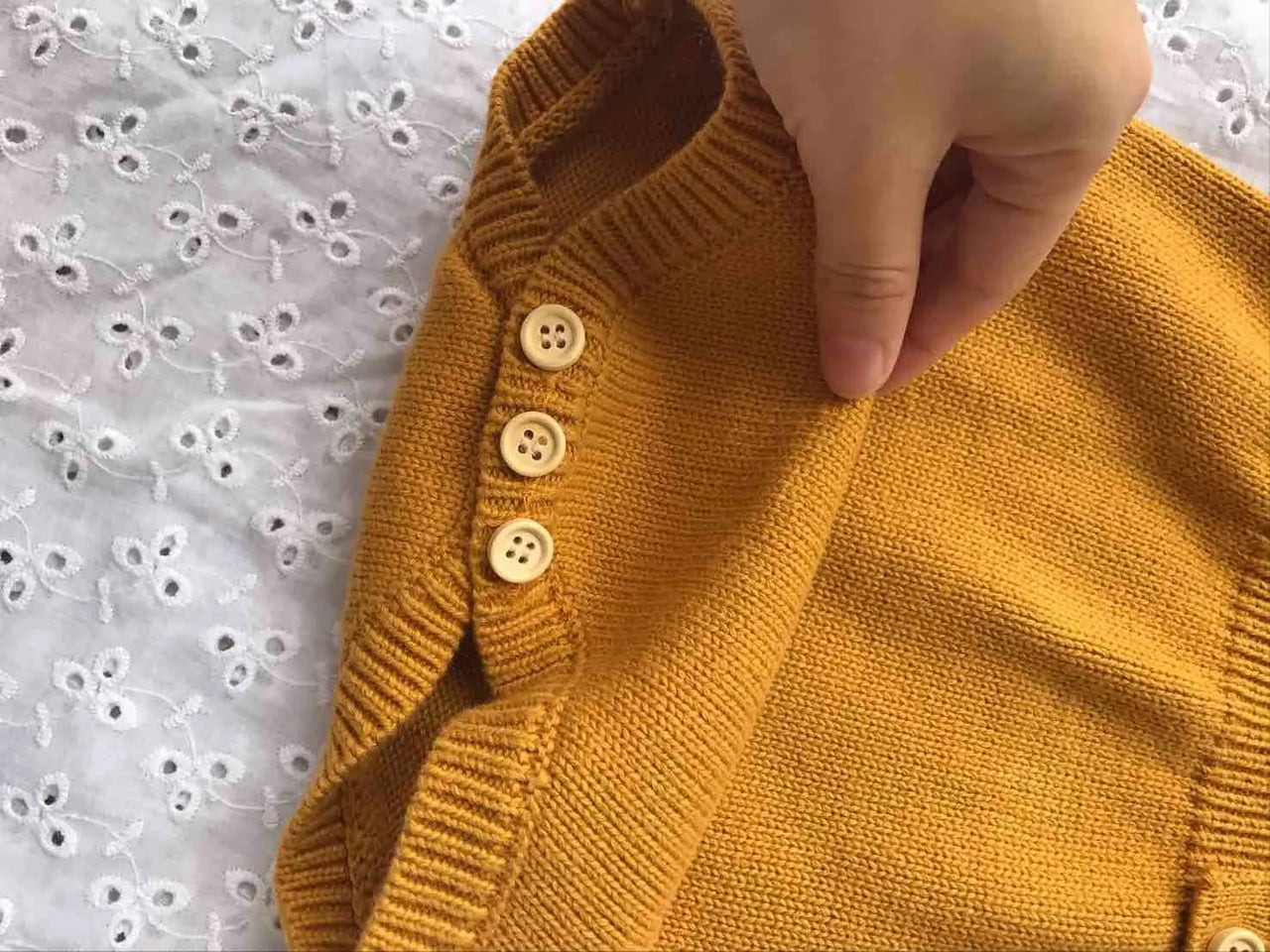 Mini Fashion - Søt strikket baby-omper