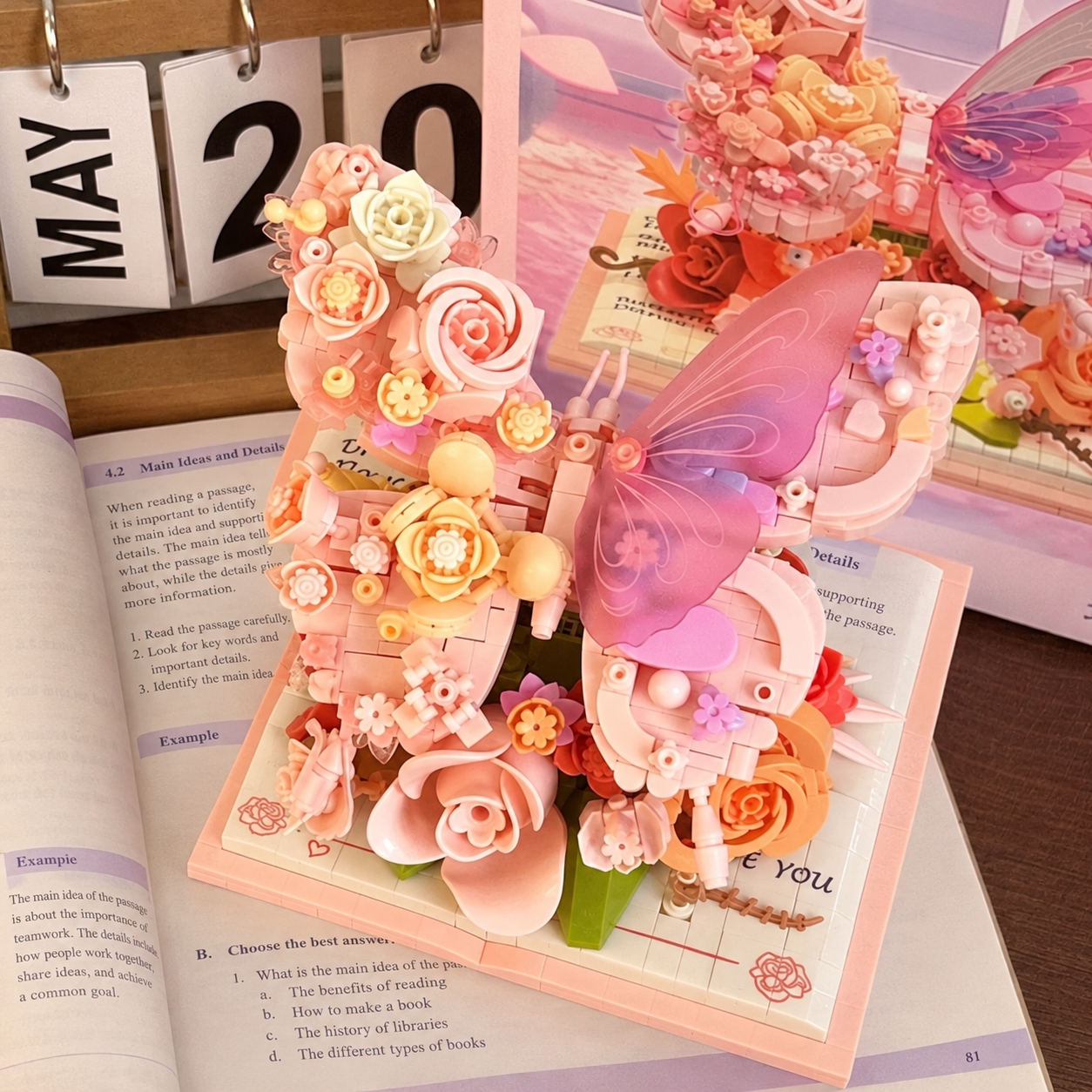 BloomBook – Romantisk og kreativt – 3D-blomsterbok med roser og sommerfugler
