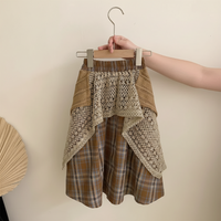 Thumbnail for TinyTrends – Boho Chic & Søt – Heklet topp med rutete skjørt
