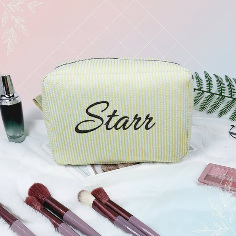 Striped Name Pouch – Personlig og stilig – Sminkeveske