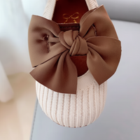 Thumbnail for SweetBow – Søtt og praktisk – Strikkede babysko med sommerfuglsløyfe