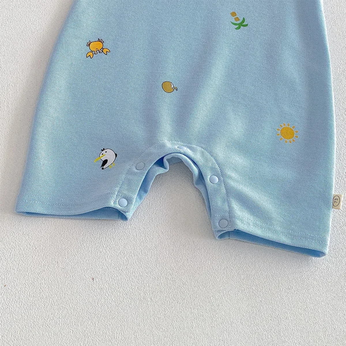 SunnyBaby – Komfortabel og søt – Polo-body til babyer