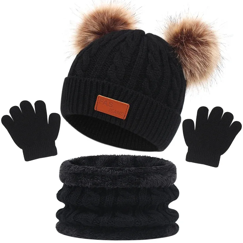 CozyPom – Varmt og mykt – Vintersett med lue, skjerf og hansker