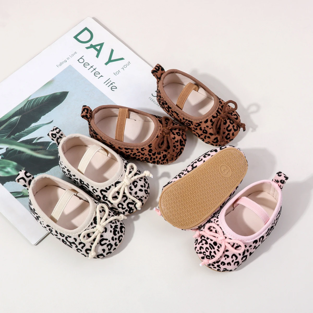 TinyStyle – Søte og elegante – babysko til jenter med leopardmønster
