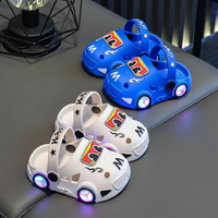 Thumbnail for GlowRun – Stilig og morsomt – LED-tøfler til bilen