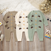 CozyHedge – Myk og varm – Strikket babyjumpsuit med pinnsvinmønster