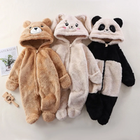 Thumbnail for CozyBear – Myk og varm – Babybody med dyrehode på hetten