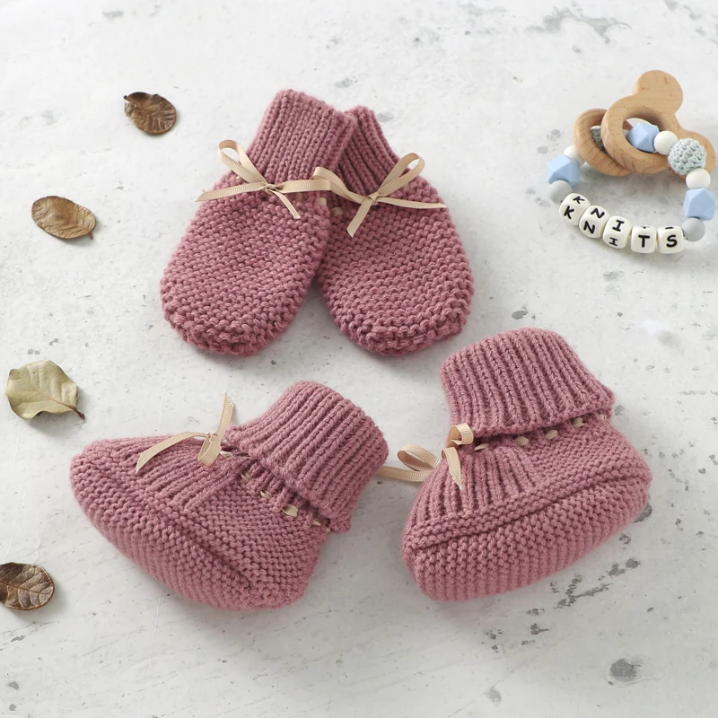 Booties & Mittens – Mykt og varmt – sett med hansker og sko