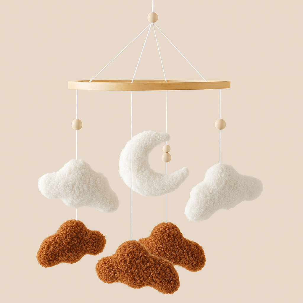 Nuvio – Rust & Sfeer – Babymobil med skyer