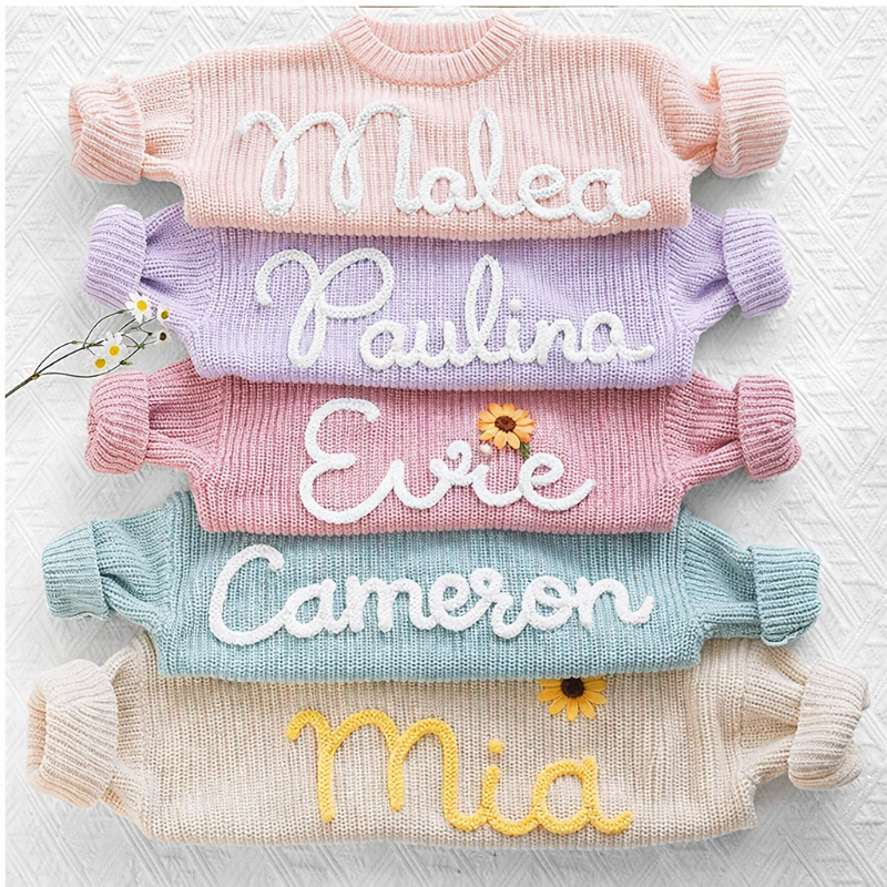 TinyStitch – Personlig strikket navnetrøye for barn