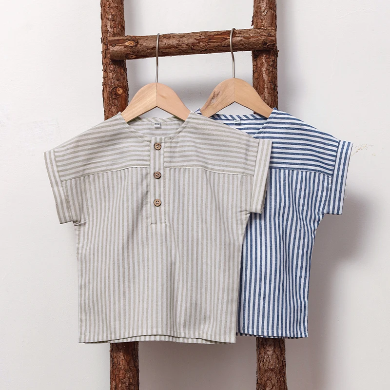 LittleClassic – Elegant og komfortabel – Linneskjorte for gutter med knappedetaljer