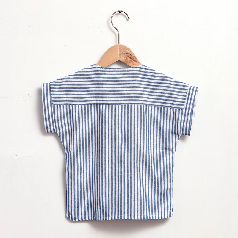 LittleClassic – Elegant og komfortabel – Linneskjorte for gutter med knappedetaljer