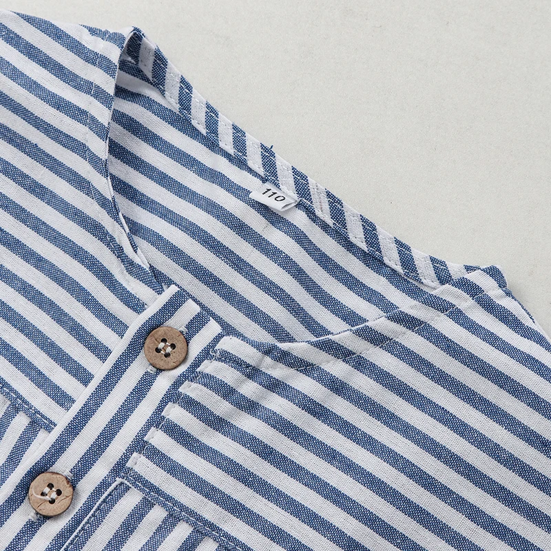 LittleClassic – Elegant og komfortabel – Linneskjorte for gutter med knappedetaljer