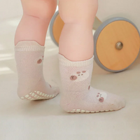 Thumbnail for Soft Grip Socks – Myke og praktiske – sklisikre babysokker