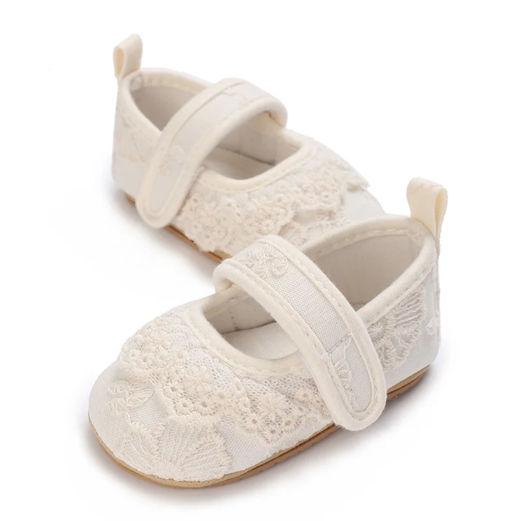 PrincessLace – Elegant og søtt – babysko med blonder og borrelås