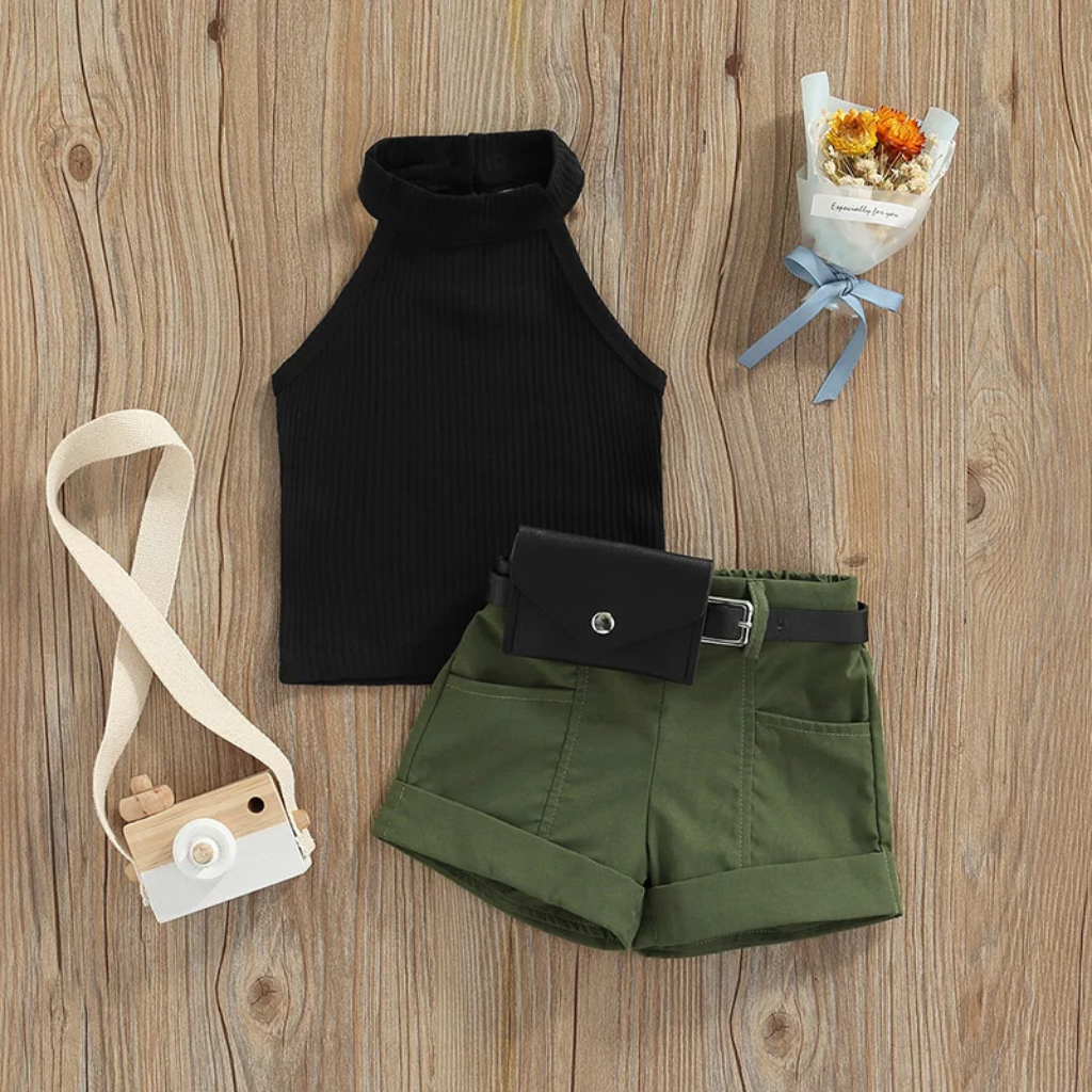 MiniFashionista – Elegant & Trender – Jentesett med topp, shorts og hofteveske