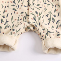 Thumbnail for FloraCozy – Myk og varm – Vinterbody til babyjenter med blomstermønster