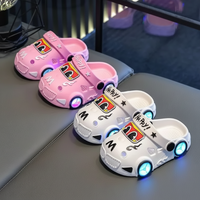 Thumbnail for GlowRun – Stilig og morsomt – LED-tøfler til bilen