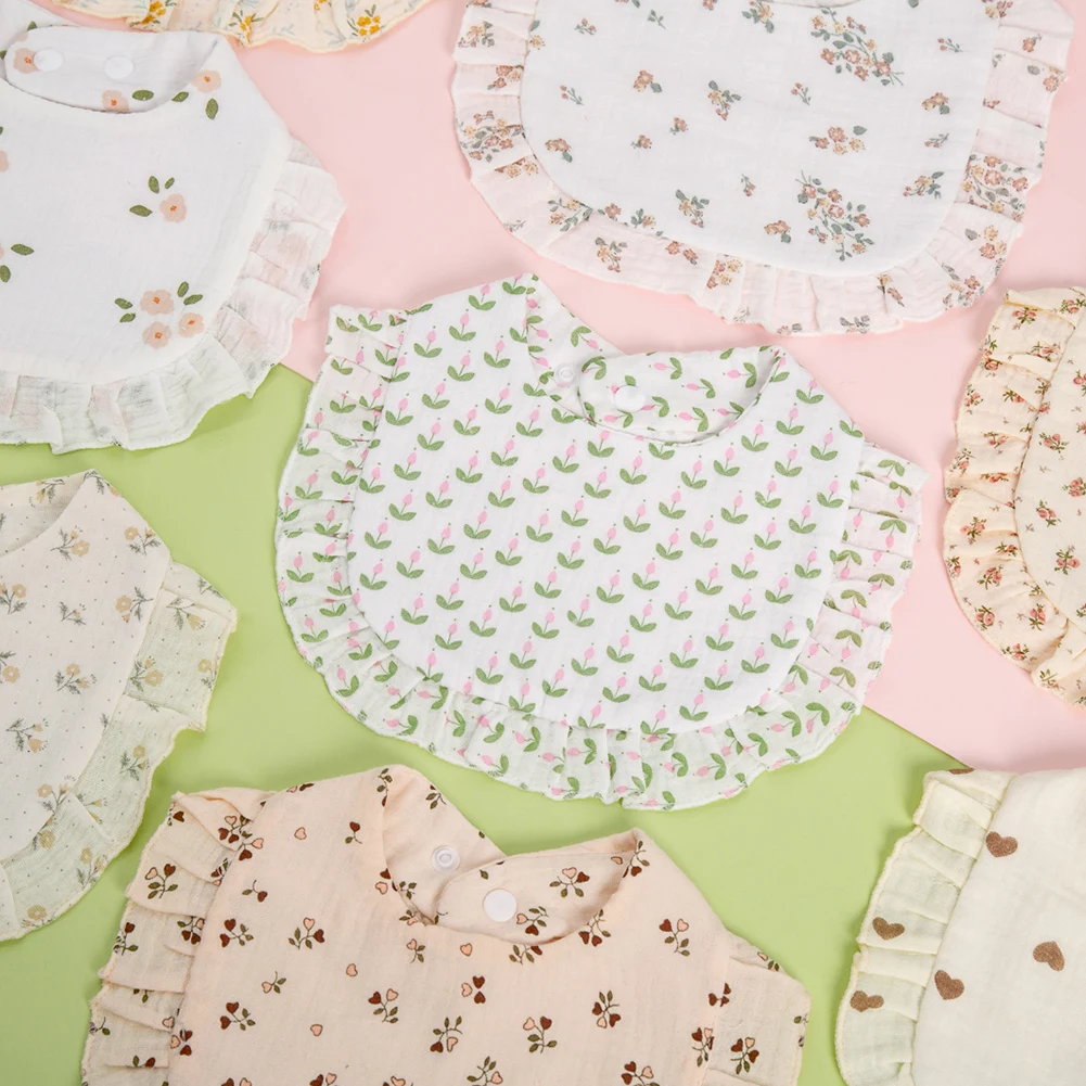 BabyBloom – Søt og behagelig – babysmekke med volangkant