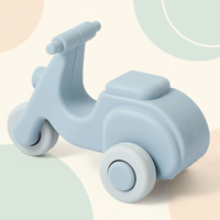 Thumbnail for Montessori Silicone Toy Car – Sikker og tyggevennlig – Tygge- og leketøy i silikon i form av et kjøretøy