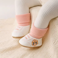 Thumbnail for LittleCloud – Koselig og praktisk – varme babysko med høye sokker