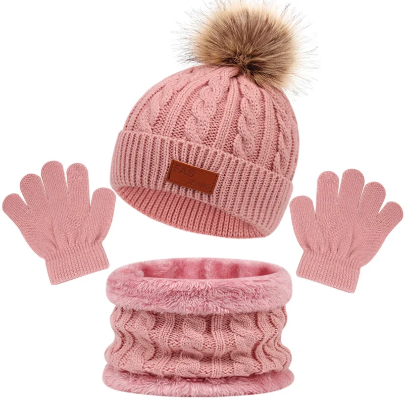 CozyPom – Varmt og mykt – Vintersett med lue, skjerf og hansker