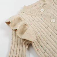 Thumbnail for MiniAurora – Mykt og elegant – Strikket babydrakt med englevinger og pannebånd