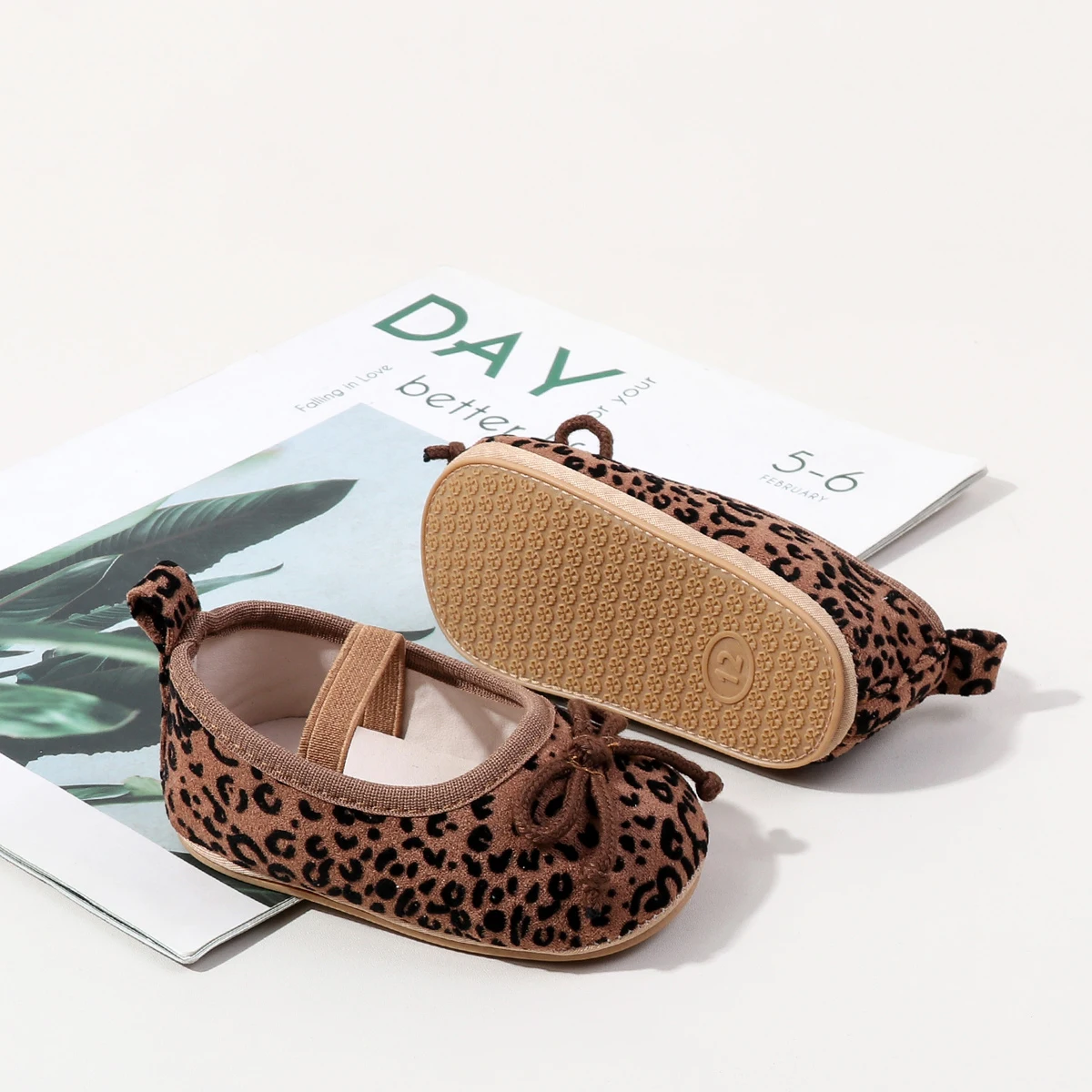 TinyStyle – Søte og elegante – babysko til jenter med leopardmønster