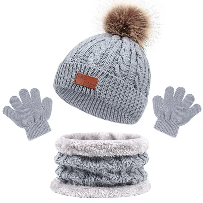 CozyPom – Varmt og mykt – Vintersett med lue, skjerf og hansker