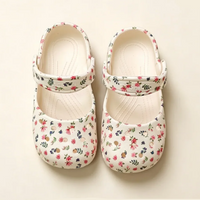 Thumbnail for FlowerFeet – Elegant og komfortabelt – Blomstersandaler