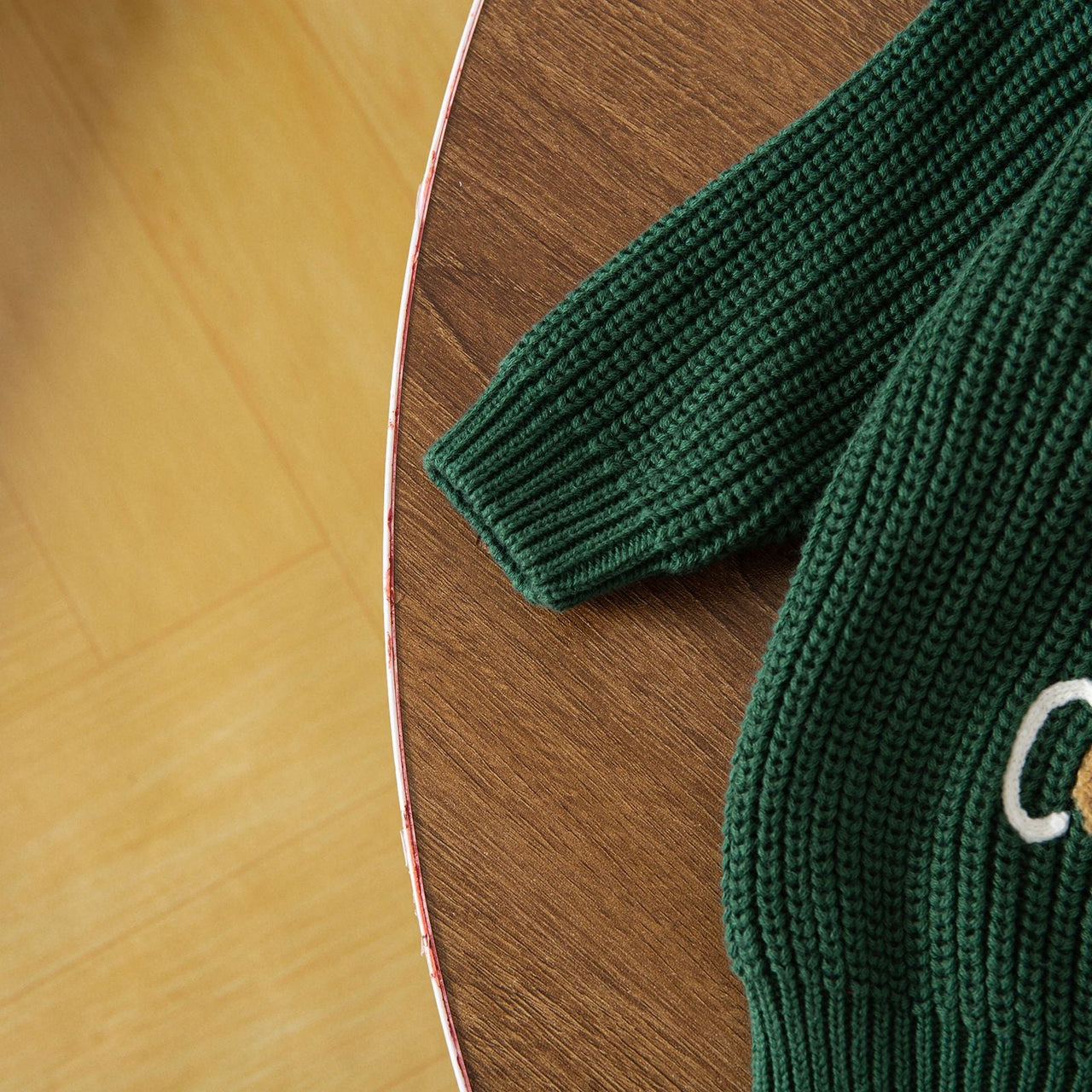 JoyKnit – Koselig og varm – Julegenser med tekst