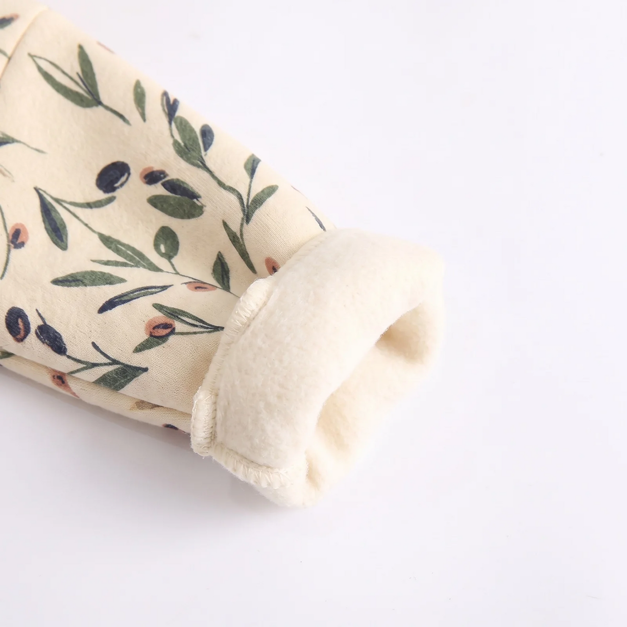 FloraCozy – Myk og varm – Vinterbody til babyjenter med blomstermønster
