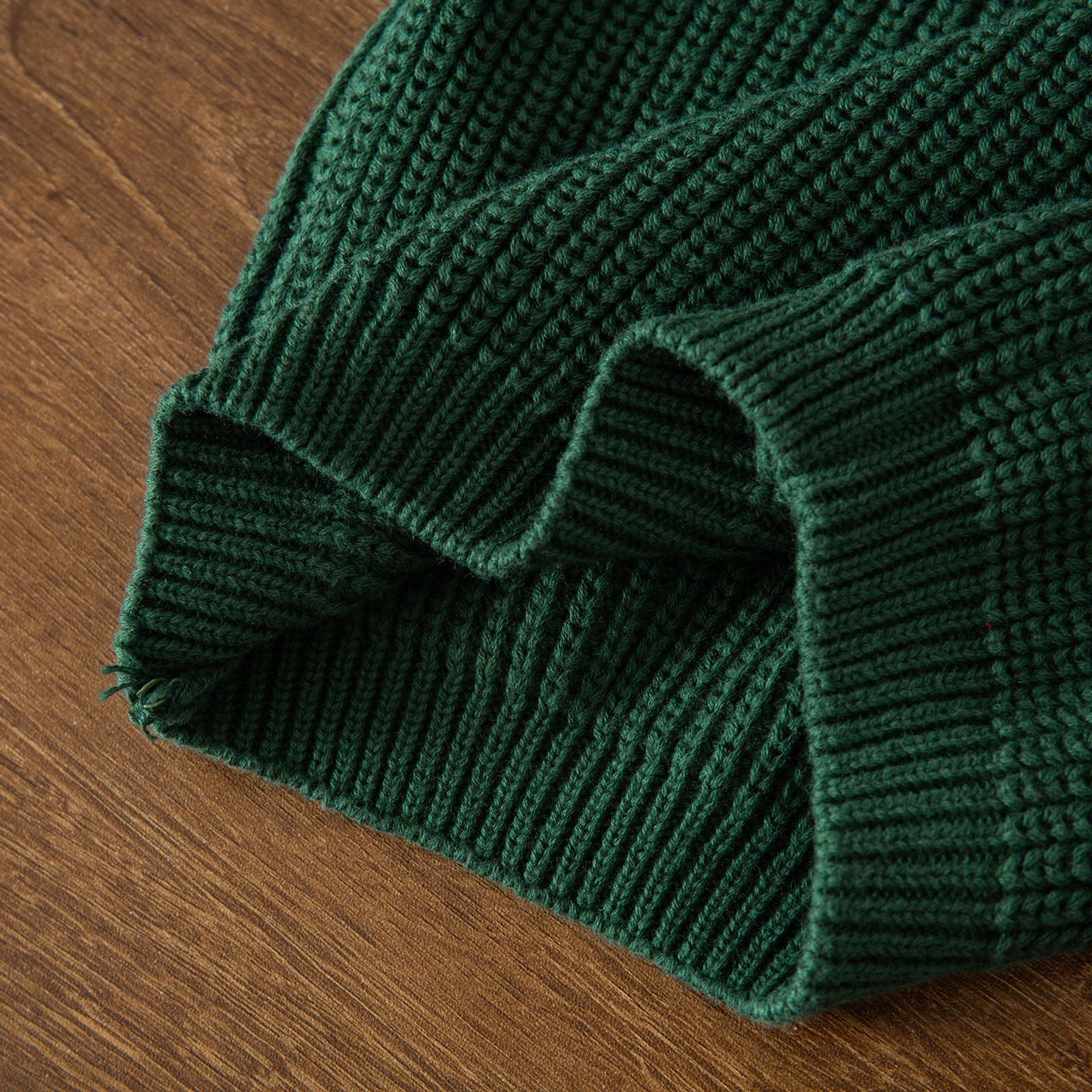 JoyKnit – Koselig og varm – Julegenser med tekst