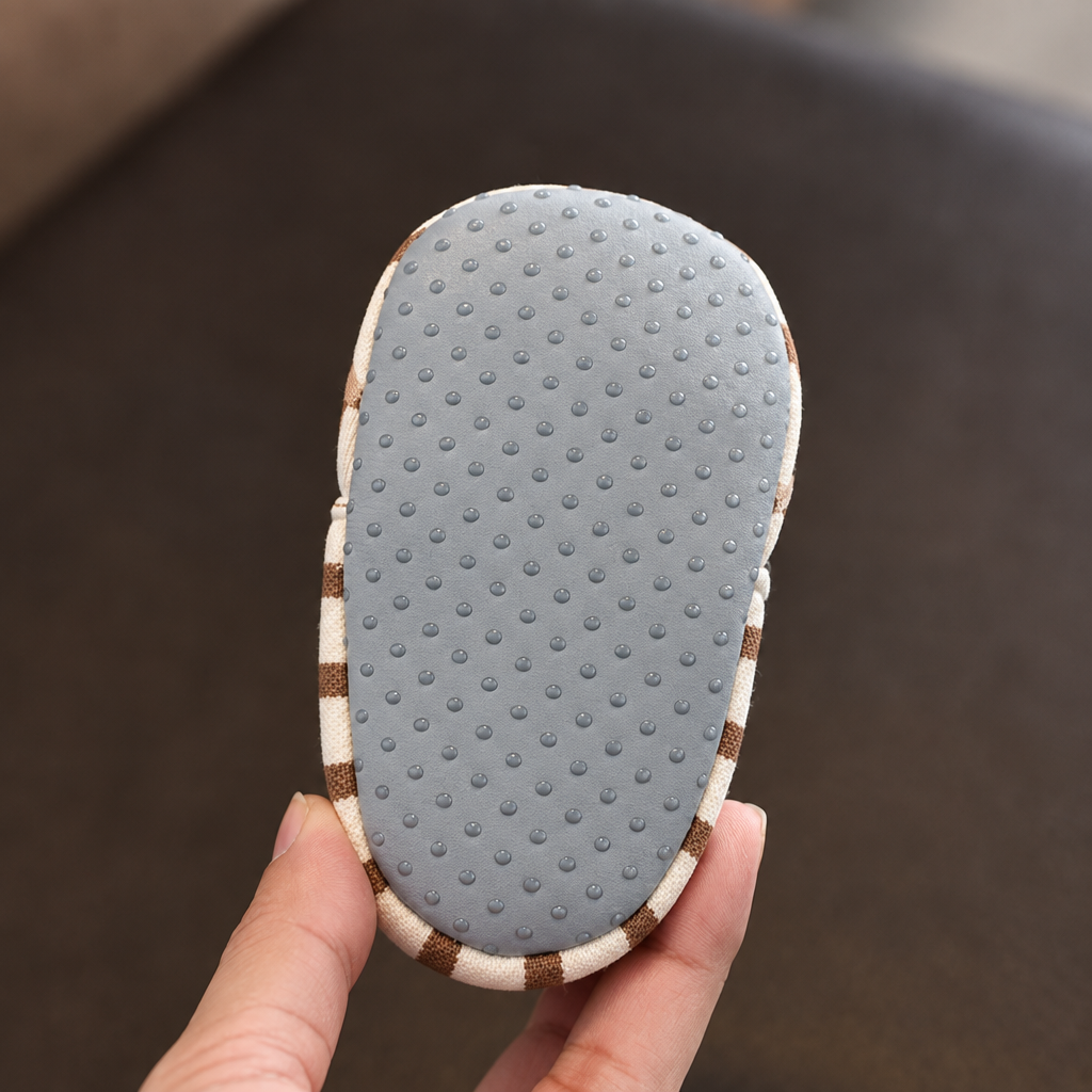TinyToes – Myke og varme – babyens første sko med stripete mønster