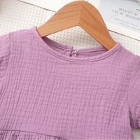 Thumbnail for SoftCharm – Elegant og komfortabelt – Jentesett med topp med volanger og lange bukser