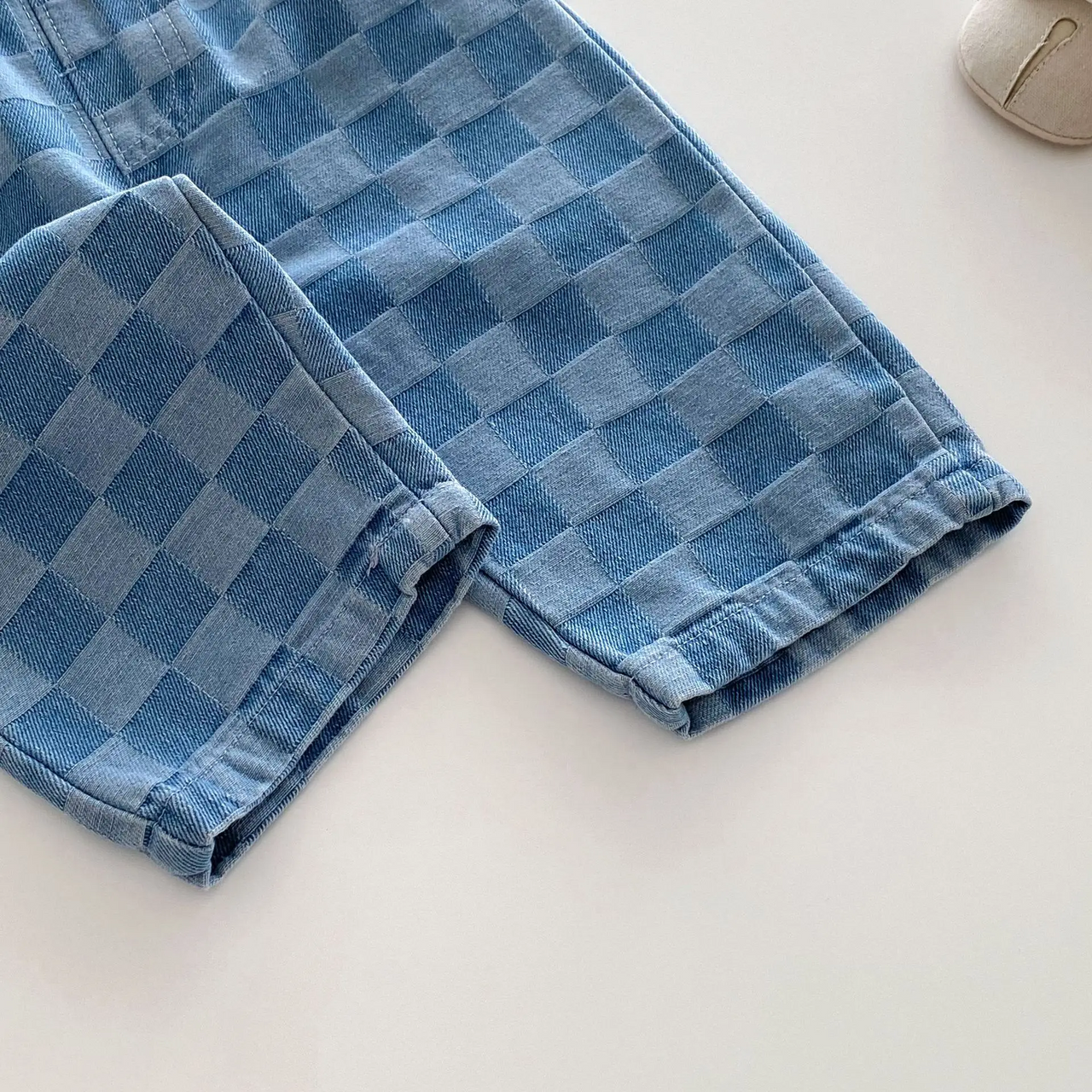DenimCheck – Komfortable og trendy – barnebukser med rutemønster