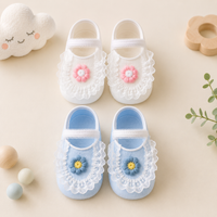 Thumbnail for SweetFeet – Myke og søte – babysokker med blomster og blonder