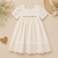 Thumbnail for Lace Stitching Dress – Elegant og komfortabelt – Blonder og sømmer