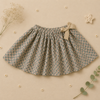 Thumbnail for Matching Set – Komfortabel & med tusenfryd-mønster – bloomers, skjørt og bluse