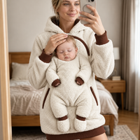Thumbnail for MamaHug – Varm og praktisk – 2-i-1-hettegenser for mamma og baby
